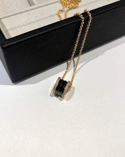 [⭐Mirelle]ZERO 1 BLACK CERAMIC DIAMOND PINK GOLD NECKLACE